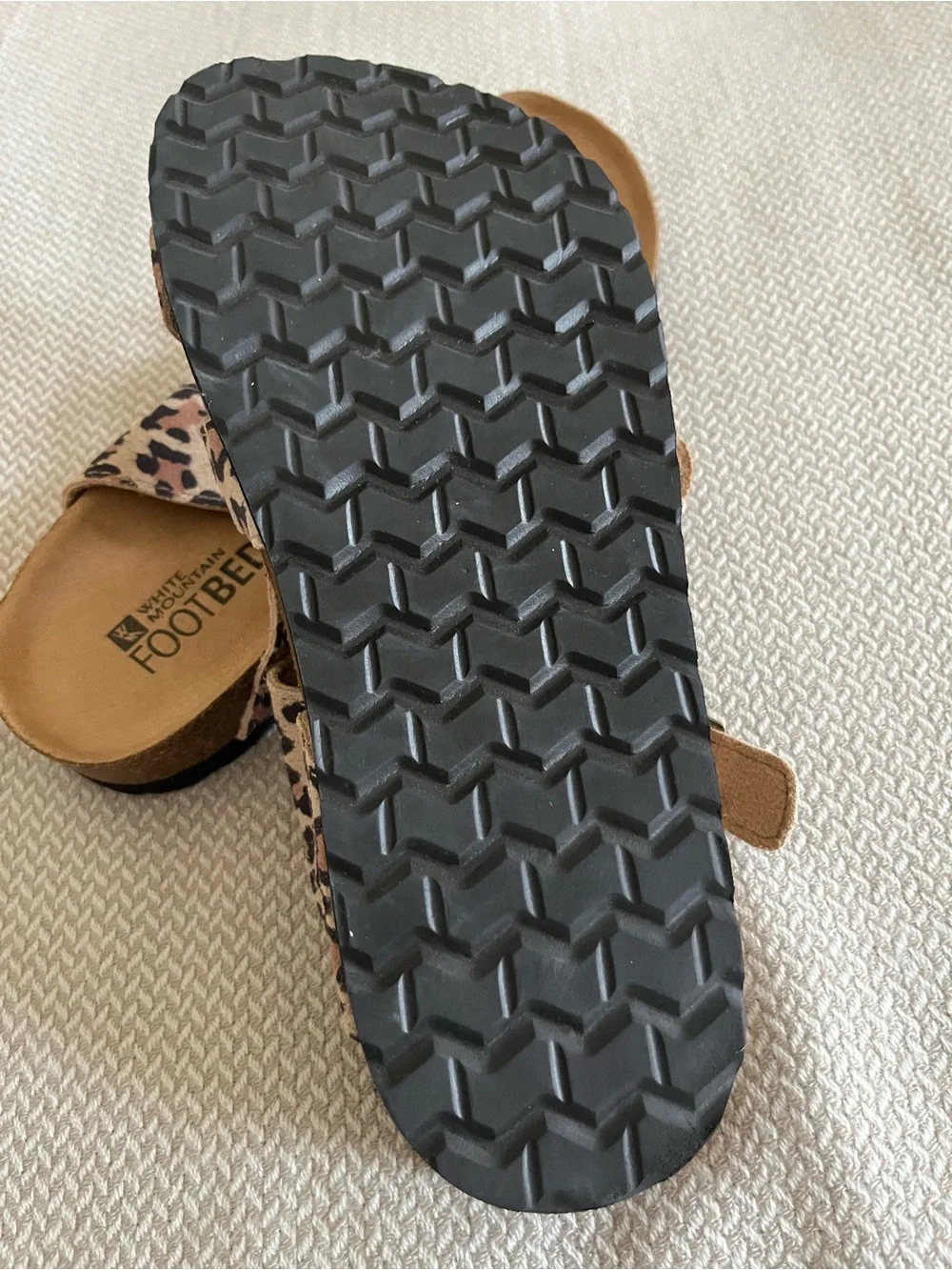 White Mountain Gracie Leather Footbeds Animal Print Toe Loop Size 7